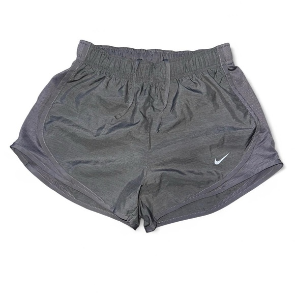Nike Gray Athletic Shorts Lightweight Sweat-Wicking - Picture 1 of 4